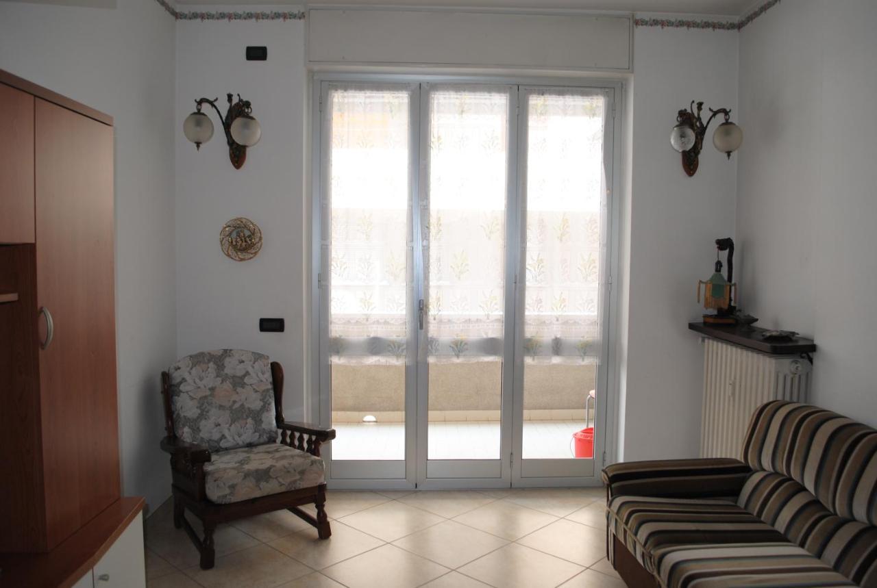 Appartamento A Marina dʼAndora מראה חיצוני תמונה