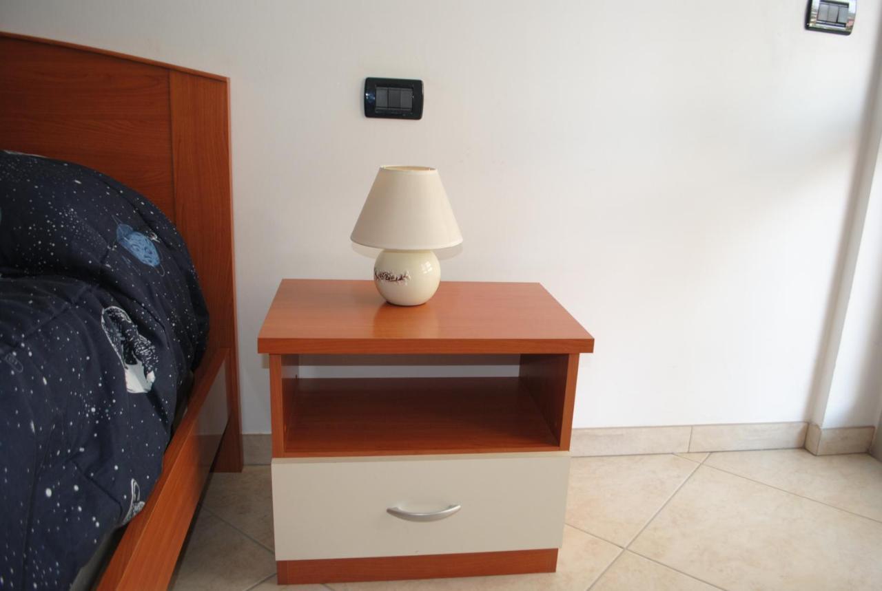 Appartamento A Marina dʼAndora מראה חיצוני תמונה